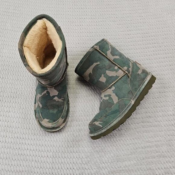 Bearpaw Boots Girls Size 3 Camoflauge Slip On Fur Lined - Picture 1 of 9